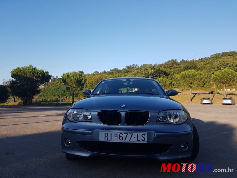 2004' BMW 1 Series 116i photo #1