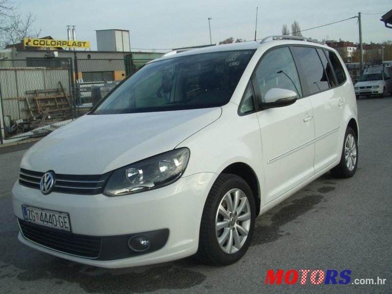 2011' Volkswagen Touran 2,0 Tdi photo #1