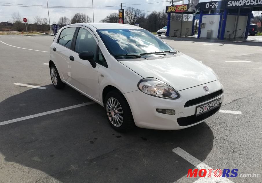 2012' Fiat Punto 1,2 8V photo #1