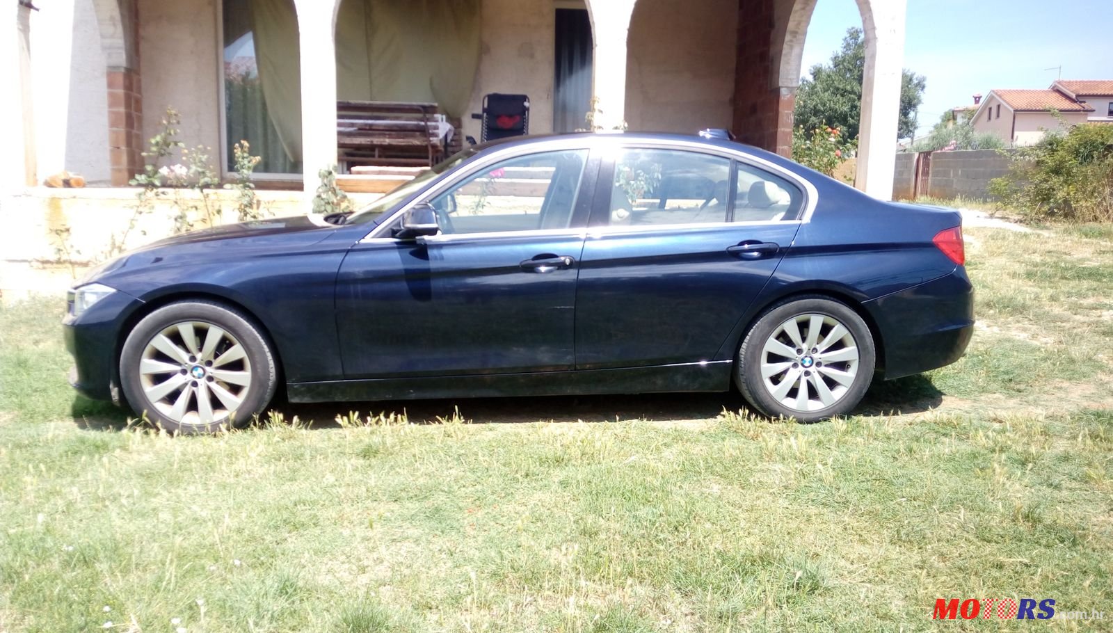 2013' BMW 3 Series photo #3