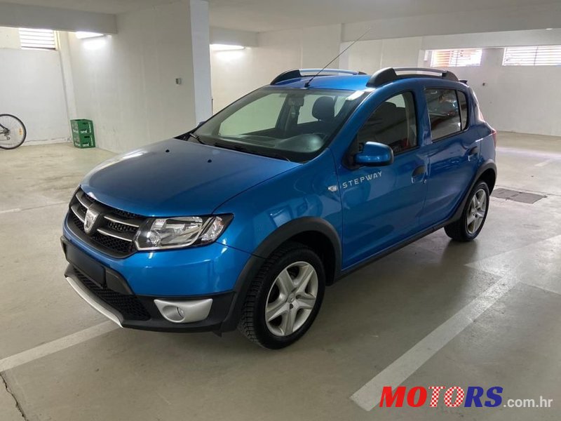 2015' Dacia Sandero photo #1