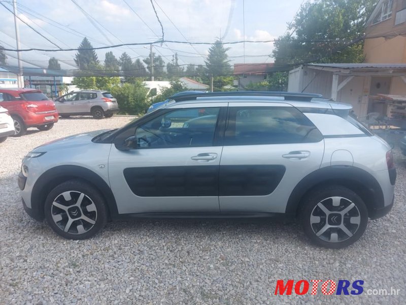 2015' Citroen C4 Cactus photo #2