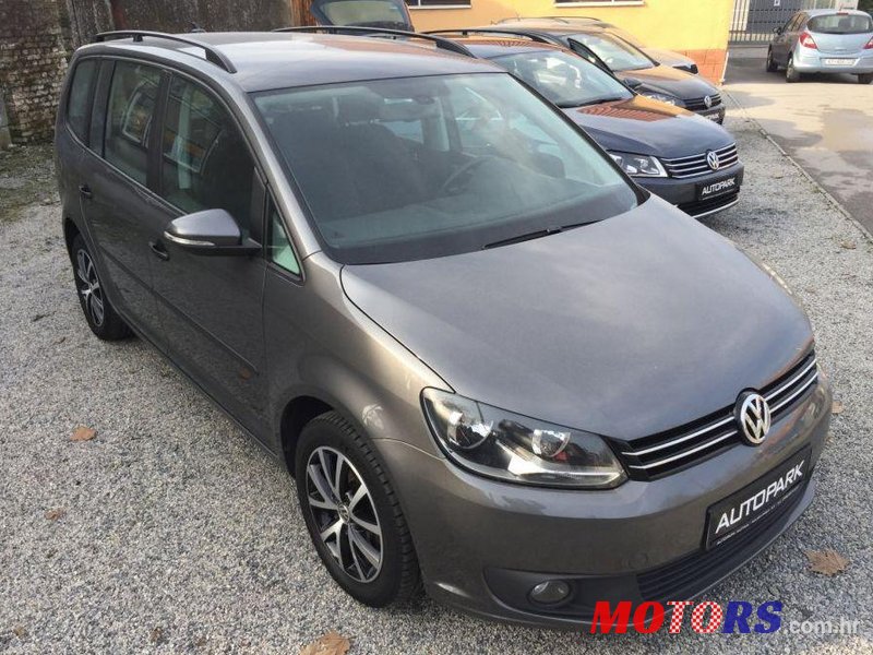 2012' Volkswagen Touran 1,6 TDI photo #2