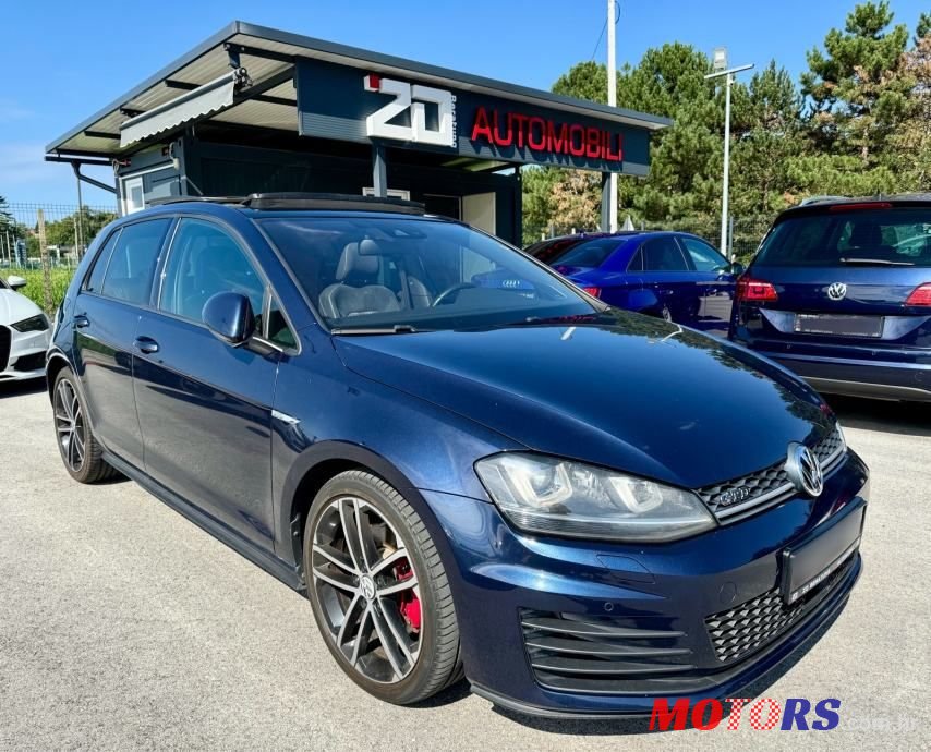 2013' Volkswagen Golf VII photo #1