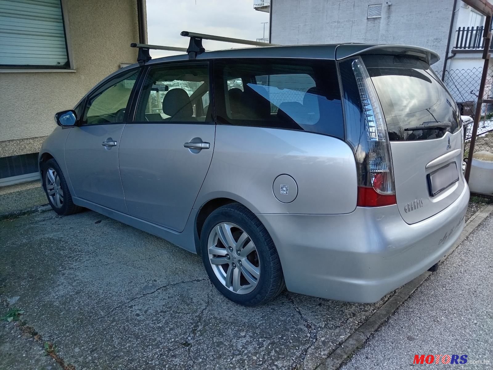 2006' Mitsubishi Grandis 2,4 photo #2