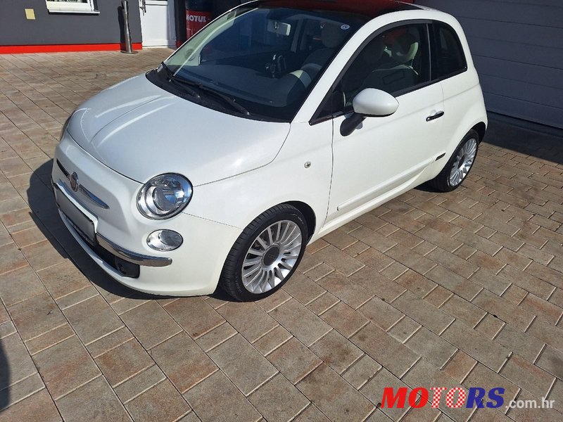 2011' Fiat 500 Turbo photo #2