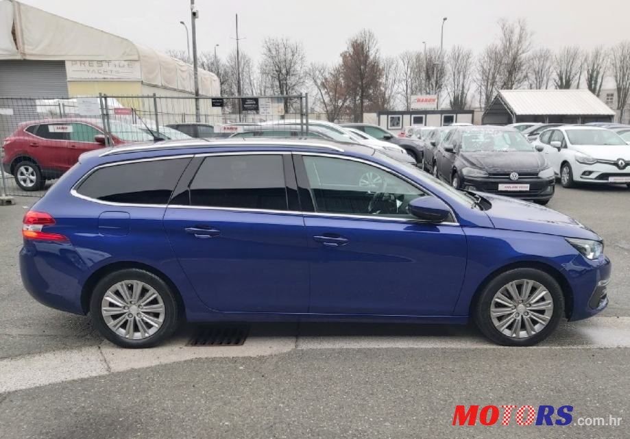 2018' Peugeot 308 Sw photo #3