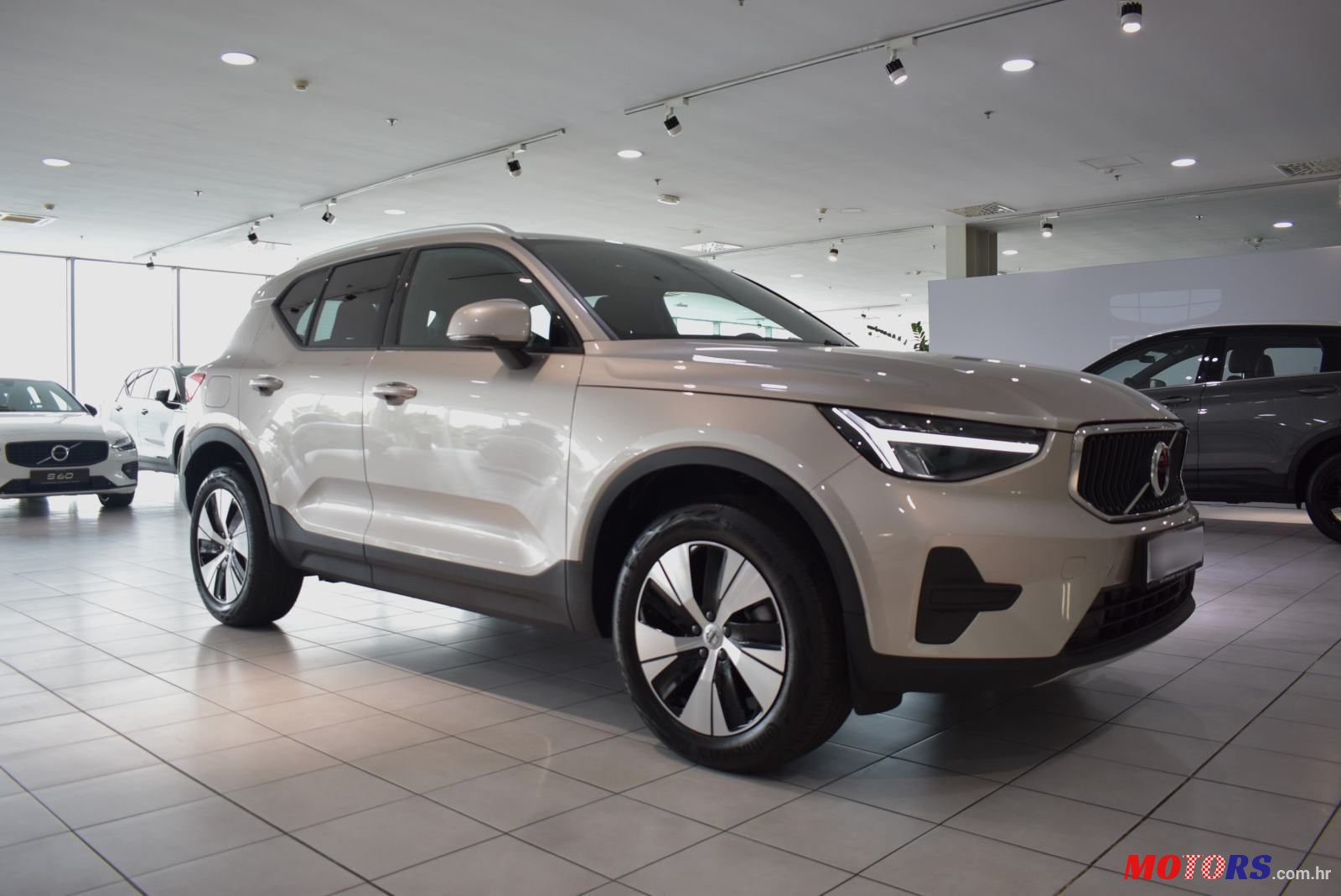 2024' Volvo XC40 photo #4
