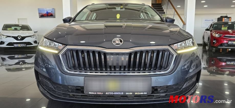 2021' Skoda Octavia Combi photo #3