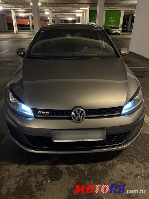 2016' Volkswagen Golf VII Variant photo #1
