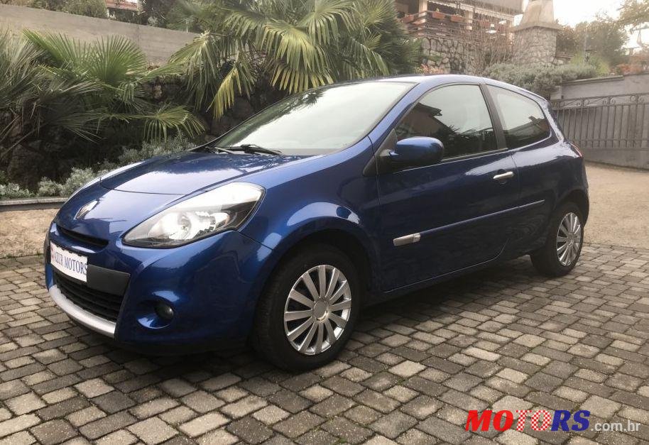 2011' Renault Clio 1,5 Dci photo #1