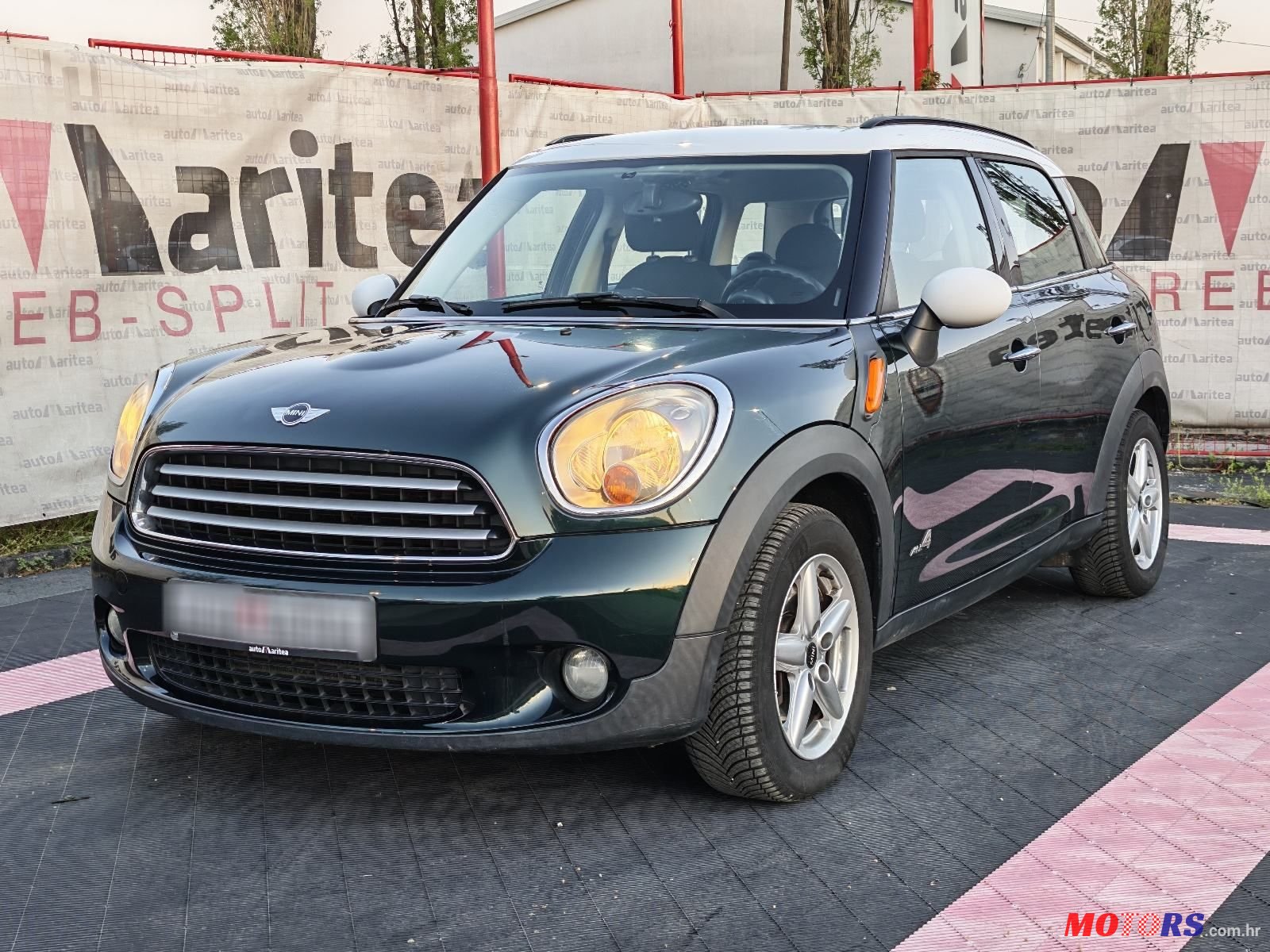 2010' MINI Countryman 1,6 D photo #1
