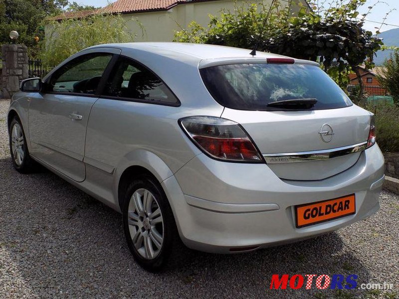 2008' Opel Astra 1,6 16V Sport photo #1