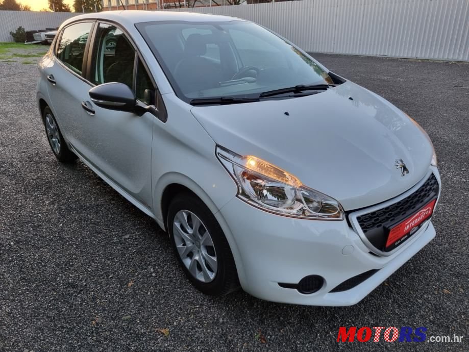 2014' Peugeot 208 1,0 Vti photo #3