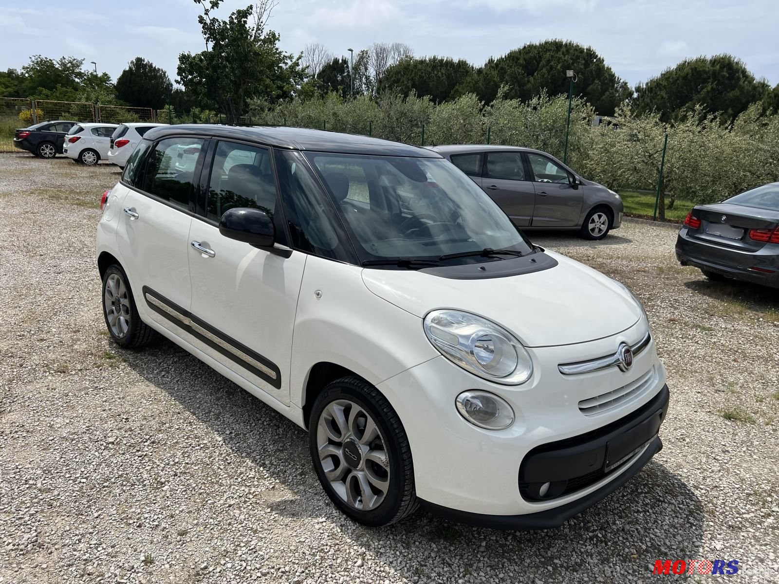 2014' Fiat 500L photo #5