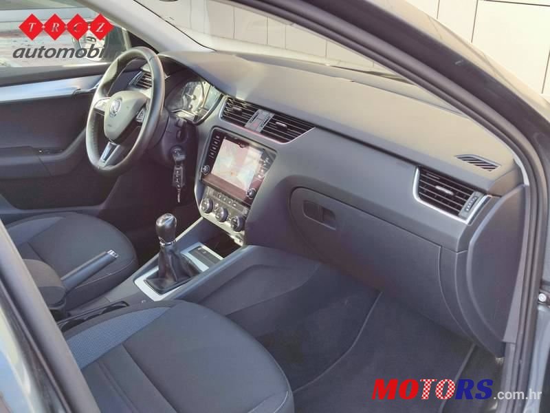 2018' Skoda Octavia Sw photo #5