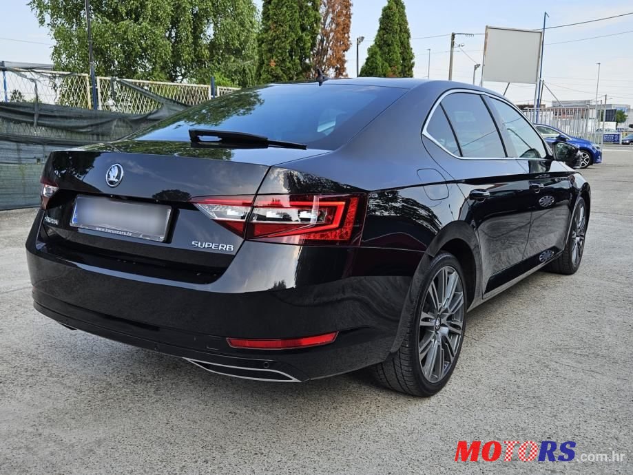 2018' Skoda Superb photo #3