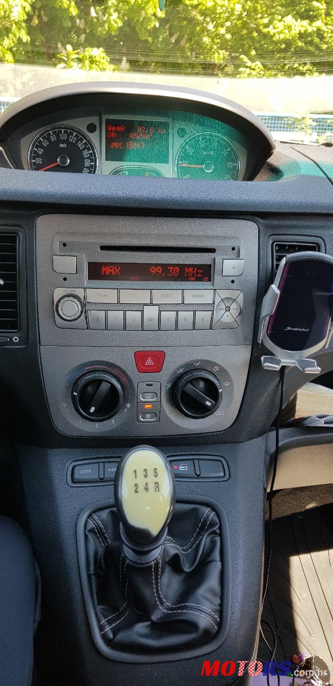 2012' Lancia Musa 1.4 57 kw photo #4