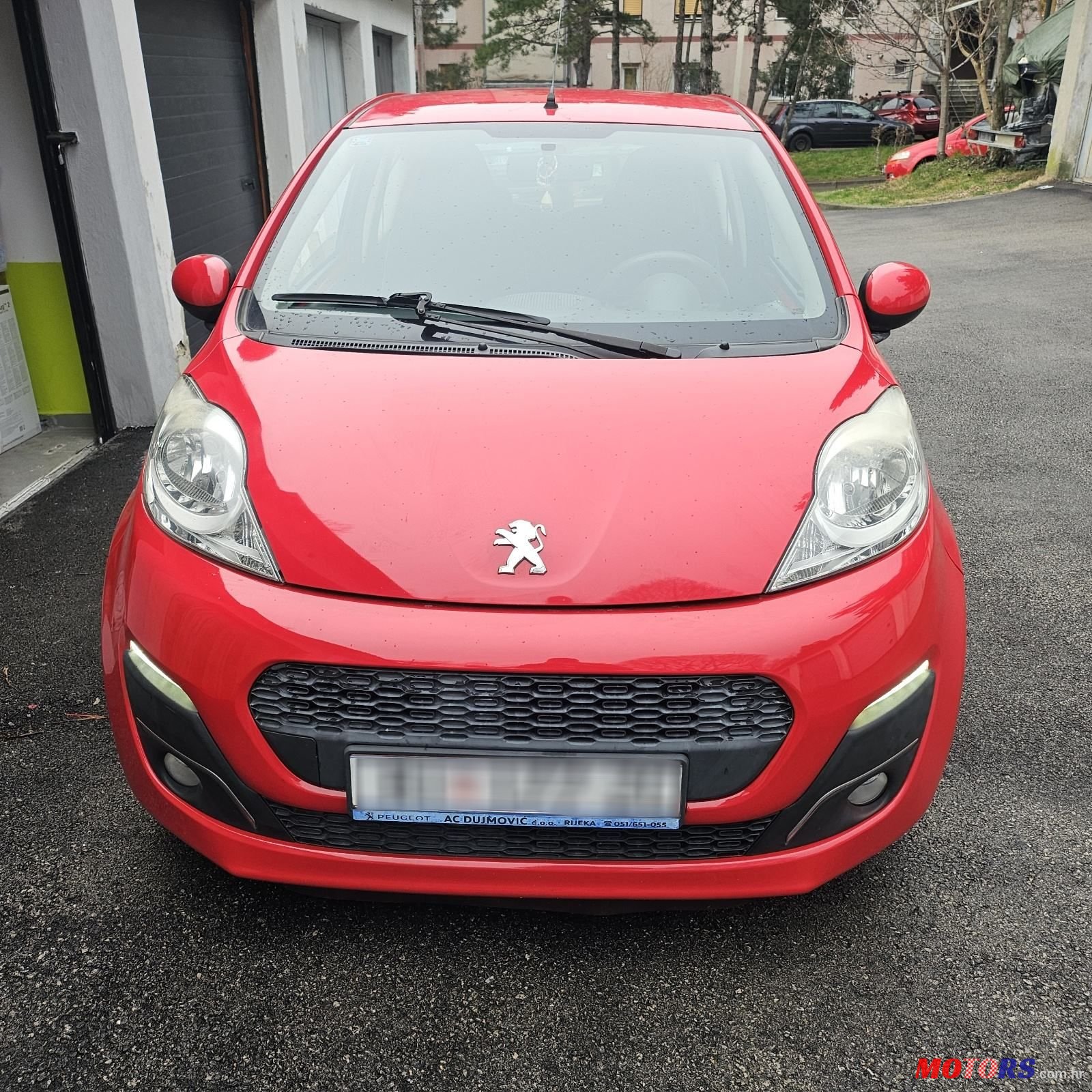 2012' Peugeot 107 1.0 photo #3