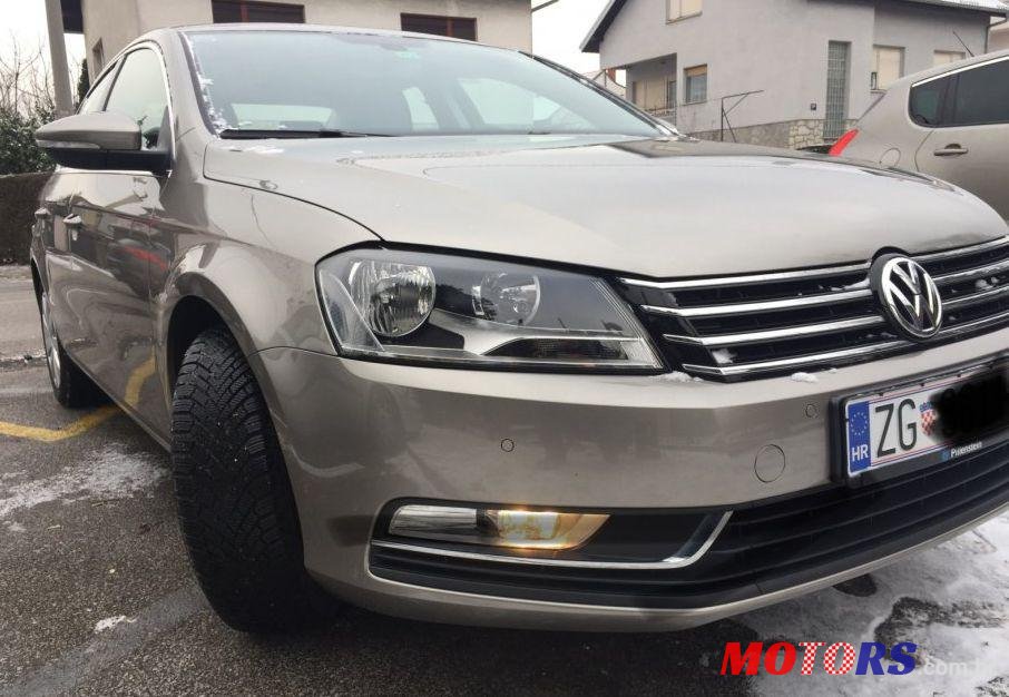 2013' Volkswagen Passat photo #1