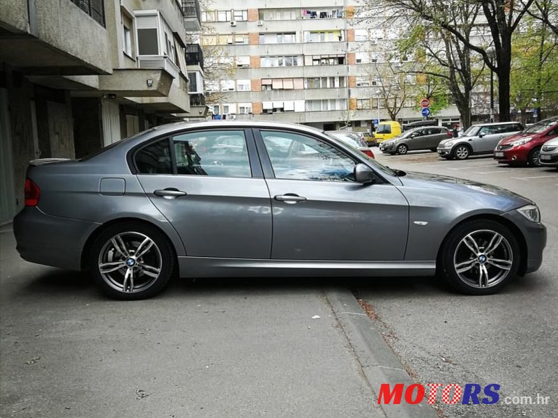 2010' BMW Serija 3 316D photo #6