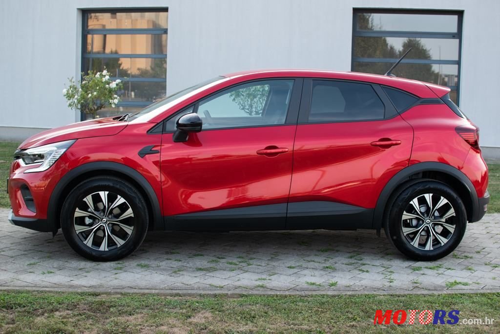 2022' Renault Captur Tce photo #4