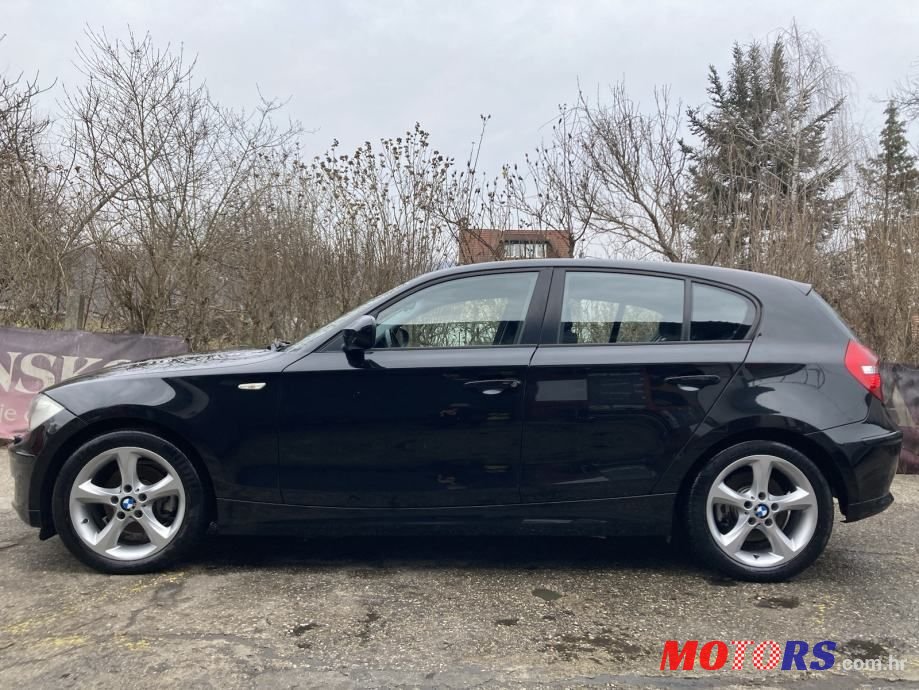 2011' BMW Serija 1 118D photo #2
