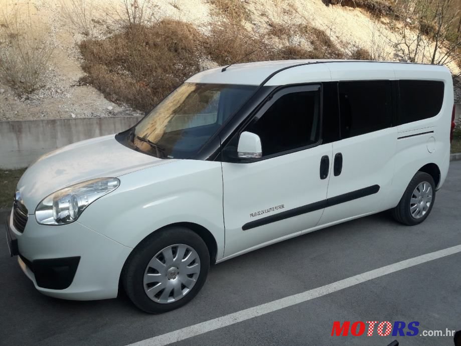 2017' Opel Combo 1.3 Cdti photo #1