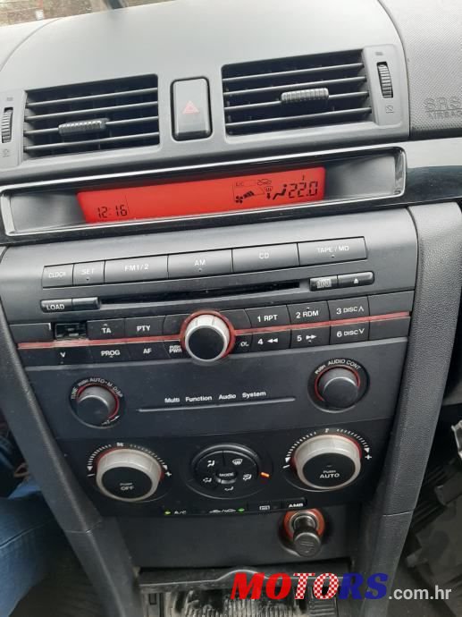 2004' Mazda 3 Sport photo #4