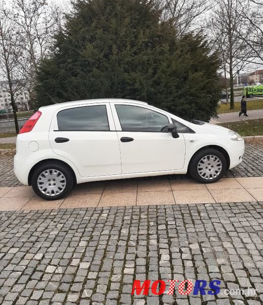 2012' Fiat Grande Punto 1,4 photo #5