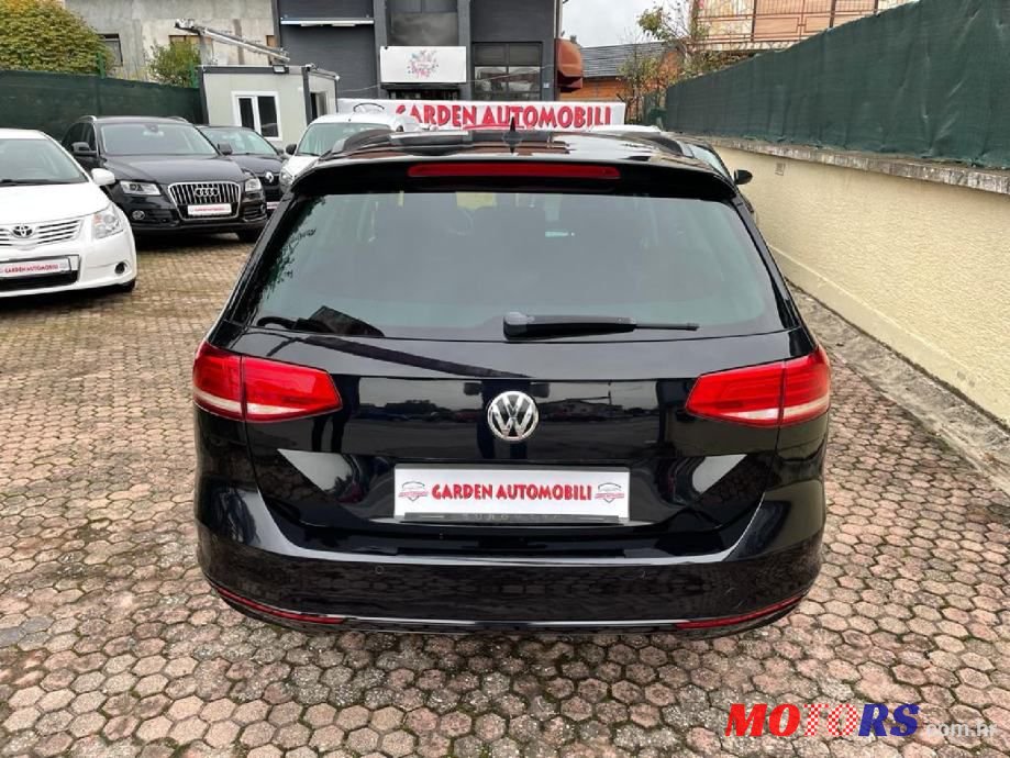 2015' Volkswagen Passat Variant photo #6