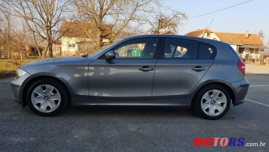 2009' BMW Serija 1 118D photo #3