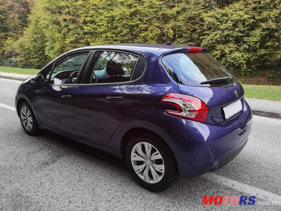 2014' Peugeot 208 1,2 Vti photo #4