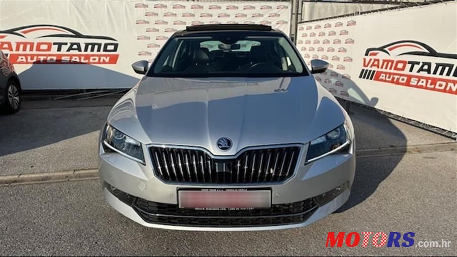 2019' Skoda Superb 2.0 Tdi photo #2