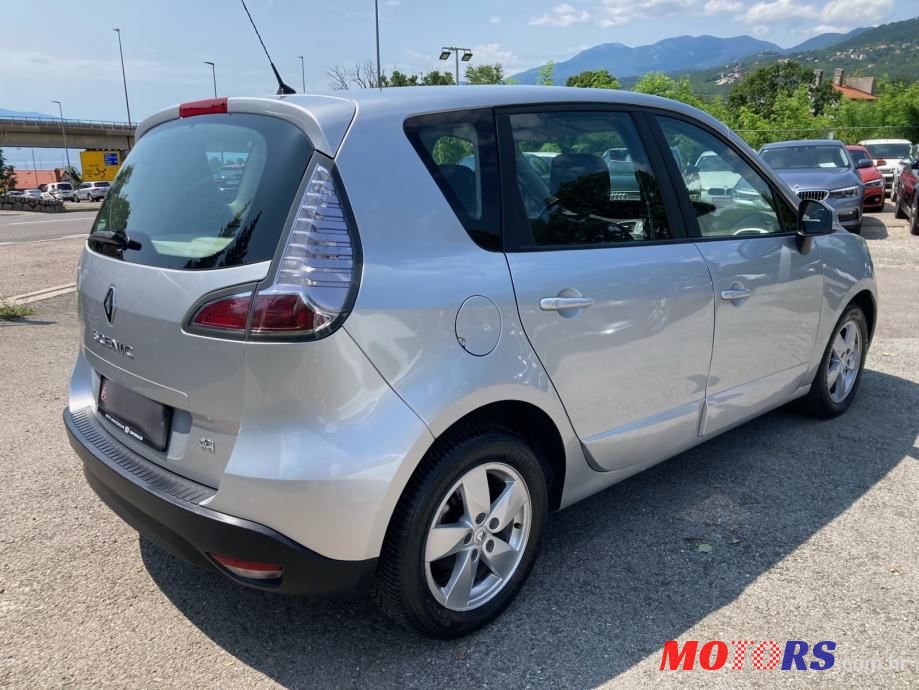 2014' Renault Scenic Dci photo #4