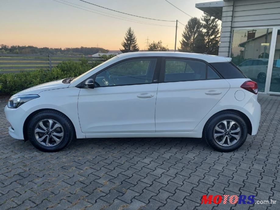 2018' Hyundai i20 1,1 Crdi photo #1