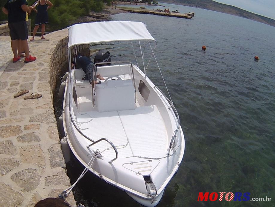 2021' Tiburon photo #1