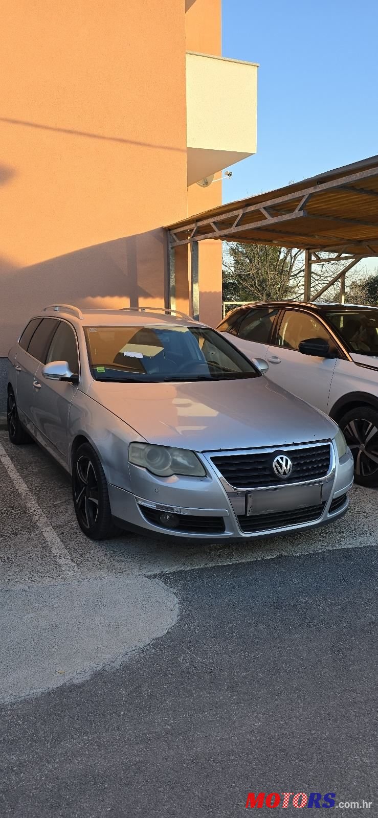 2007' Volkswagen Passat Variant photo #2