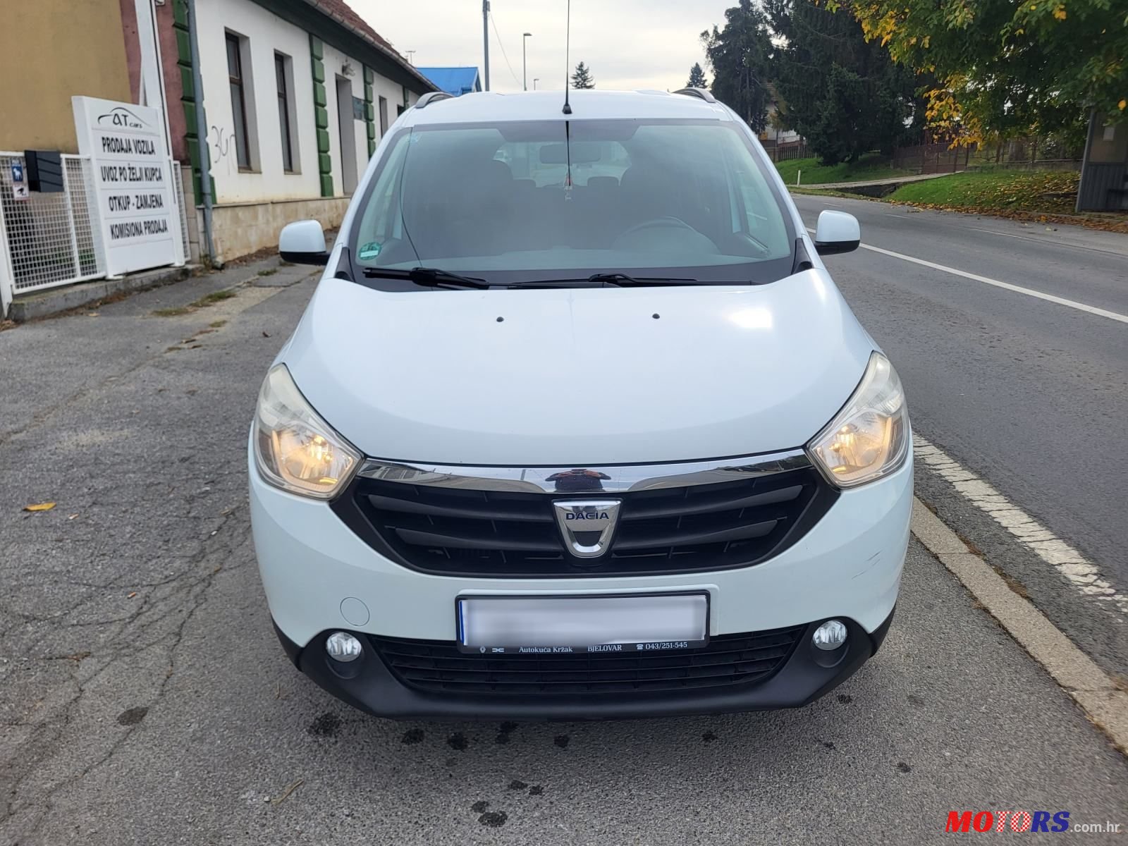 2013' Dacia Lodgy photo #4