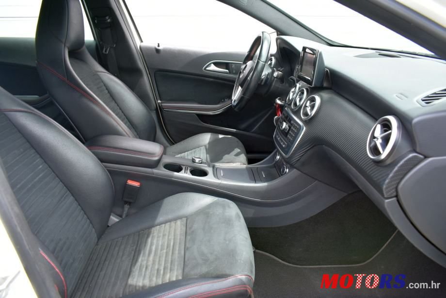 2013' Mercedes-Benz A-Klasa photo #5