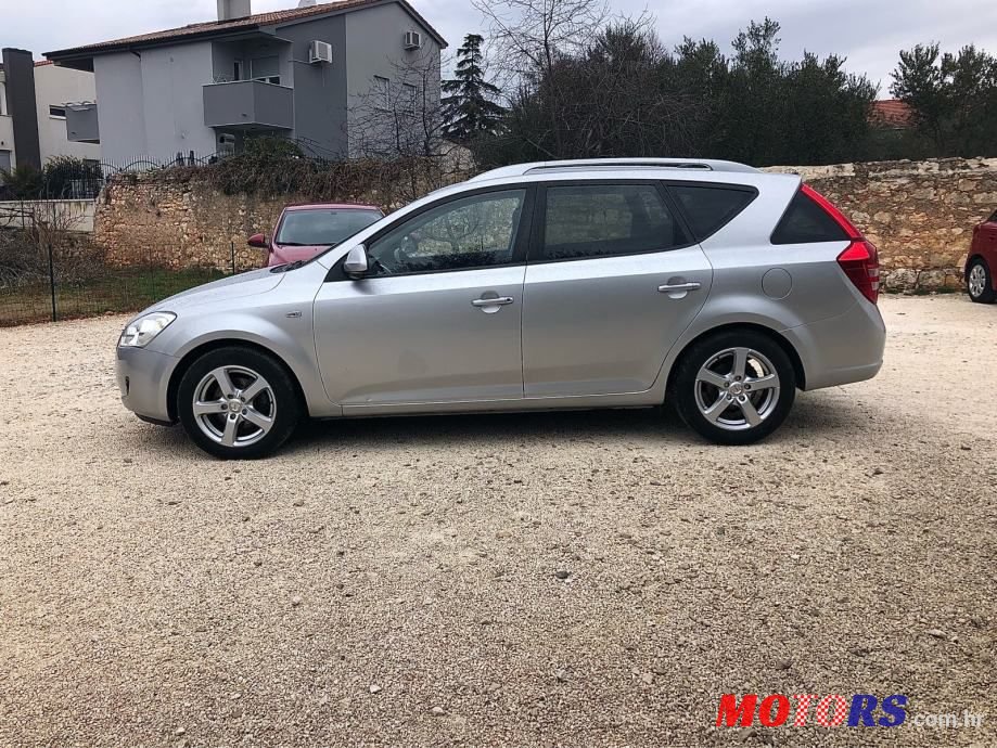 2008' Kia Ceed Sportswagon photo #2