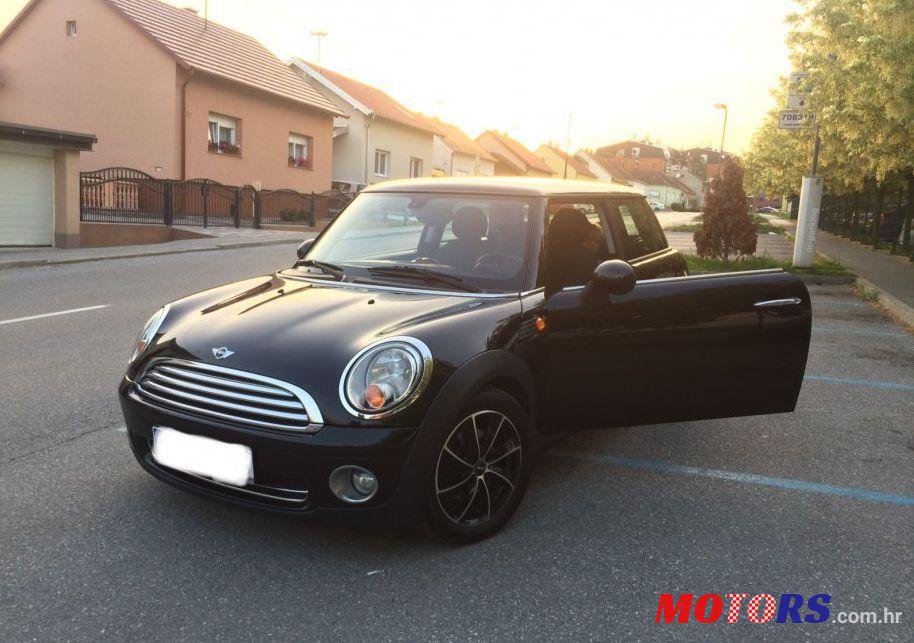 2009' MINI Cooper Cooper photo #1