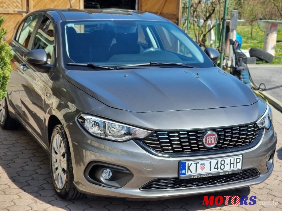 2017' Fiat Tipo photo #1