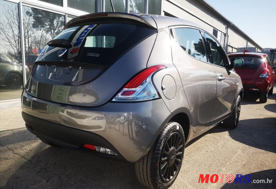 2022' Lancia Ypsilon 1.0 photo #6
