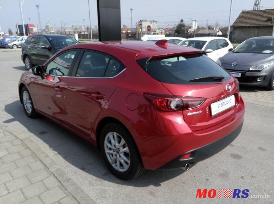 2015' Mazda 3 G120 Challenge photo #2