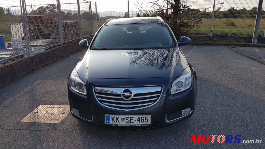 2012' Opel Insignia Karavan photo #1