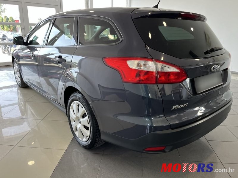 2013' Ford Focus Karavan photo #6