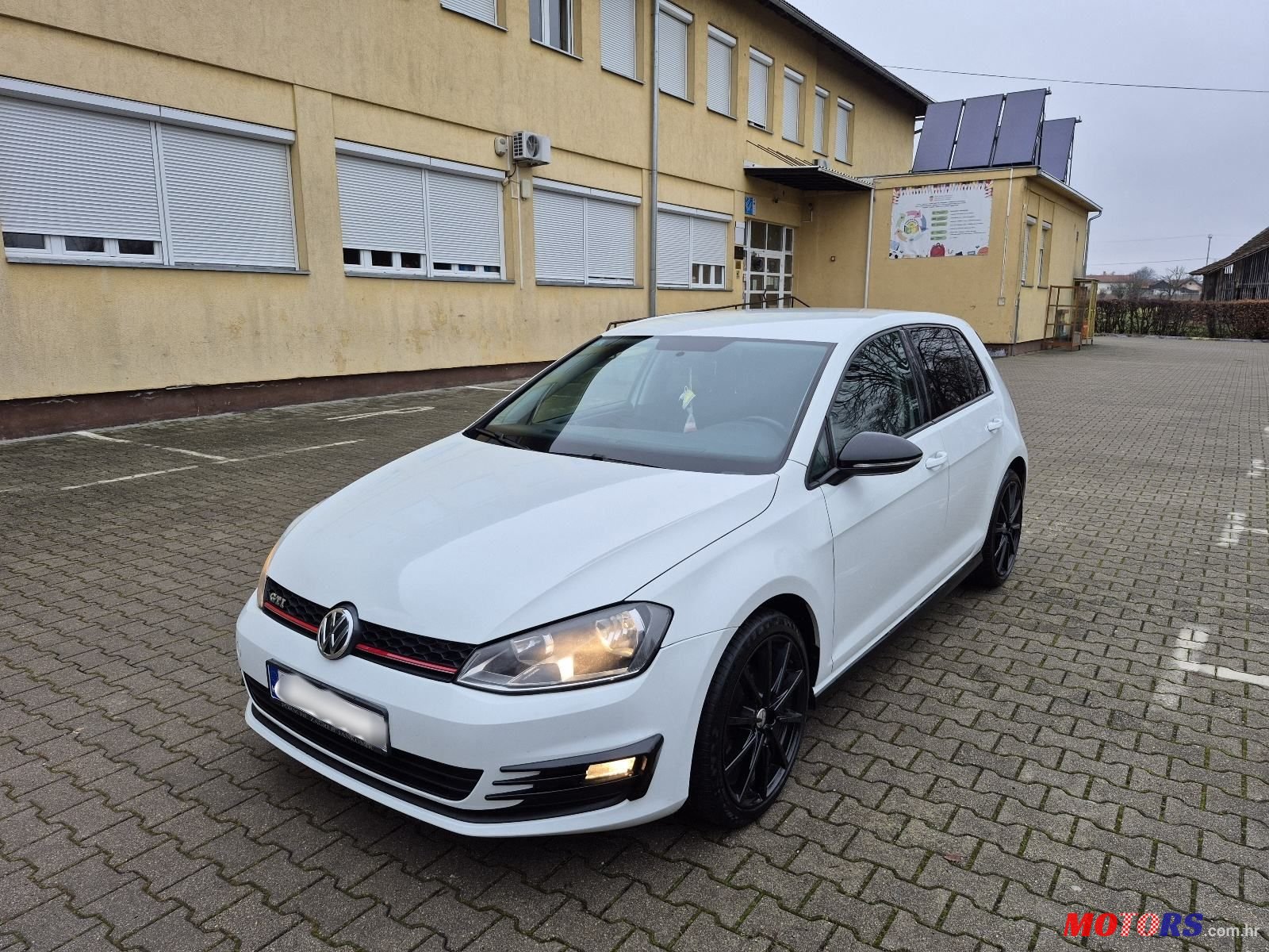2013' Volkswagen Golf VII 1,6 Tdi Bmt photo #1