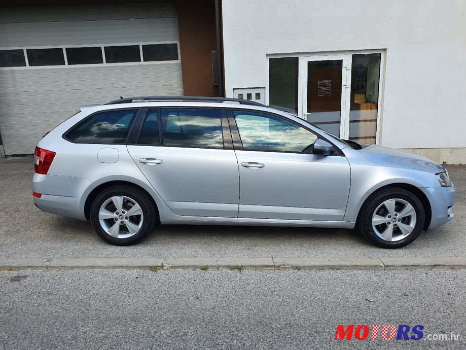 2015' Skoda Octavia Combi photo #5