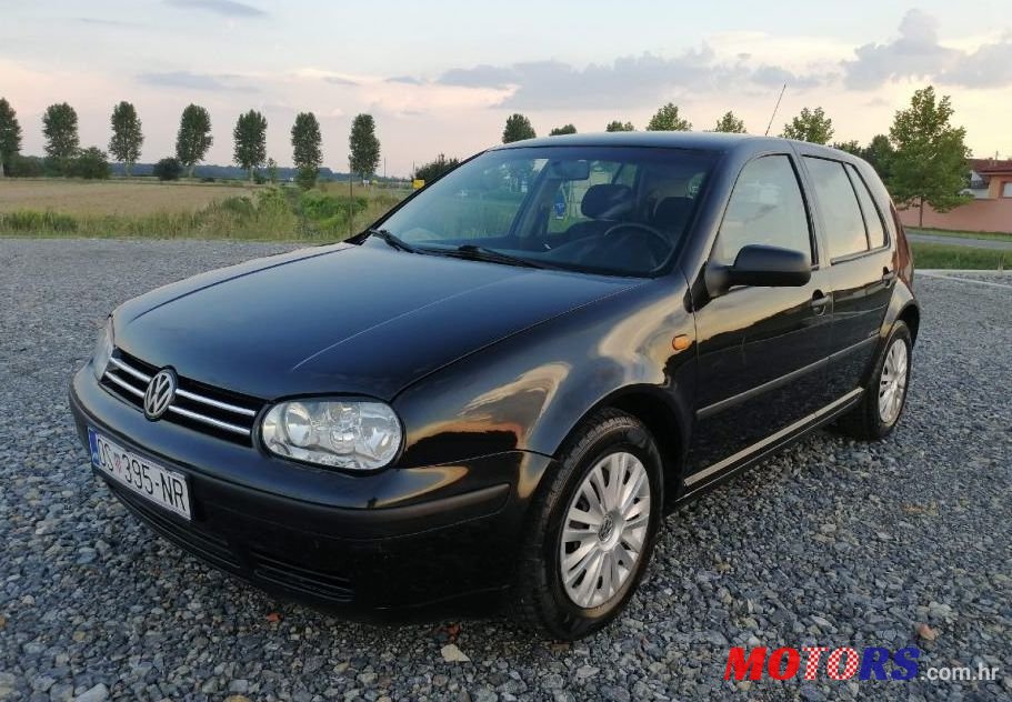 1999' Volkswagen Golf IV 1,9 Tdi photo #1